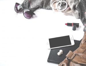 Top 5 accessories women like to carry the most